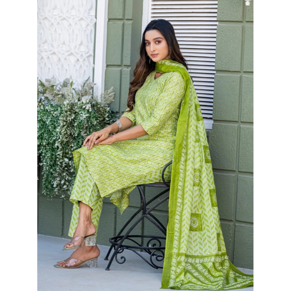 Women's Cotton Blend Printed Kurti With Pant Dupatta Set (Parrot)