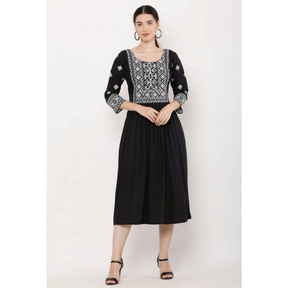 Women's Casual Rayon 3-4th Sleeves Kurti (Black)