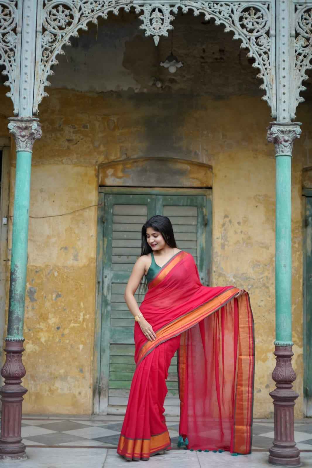 Aangan Rang Scarlet Mul Cotton Saree with Zari Eleganc-2