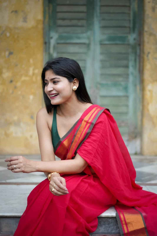 Aangan Rang Scarlet Mul Cotton Saree with Zari Eleganc-0